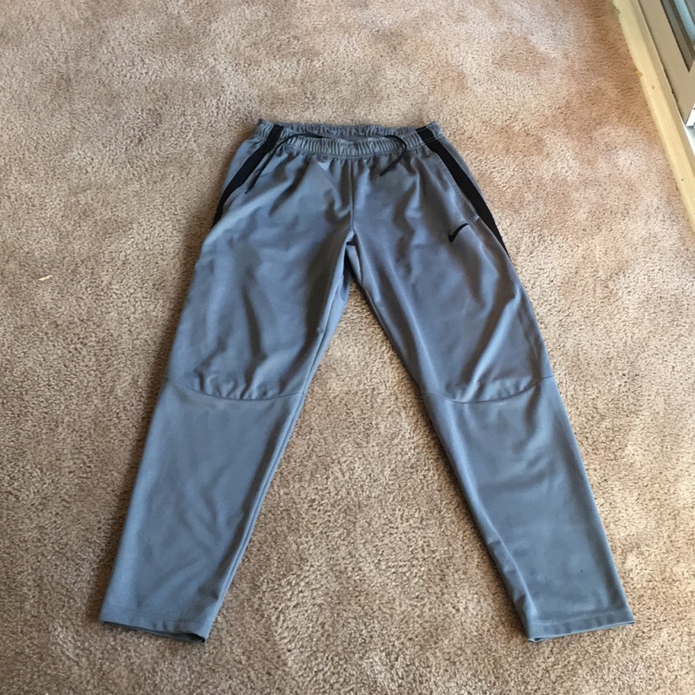 Nike Men’s Dry Woven Gray Training Pants - Size L